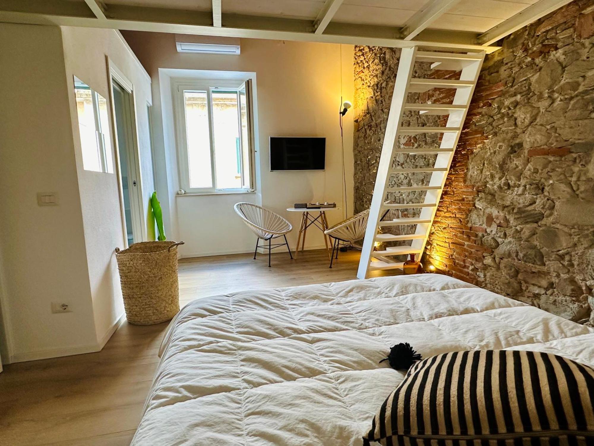 Civiconovantatre - New B&B San Vincenzo Extérieur photo